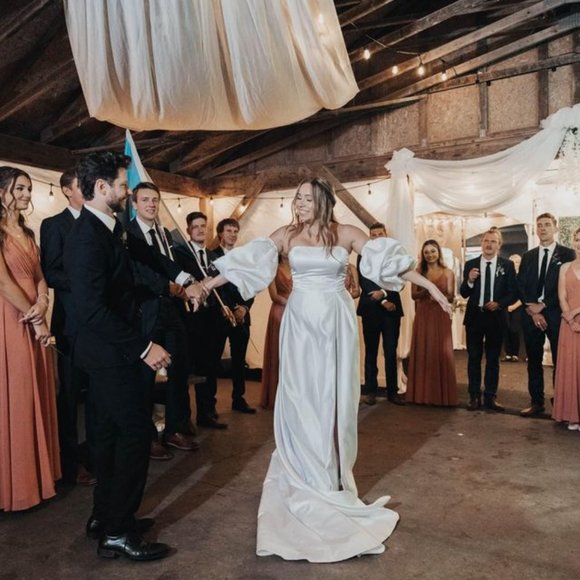 Satin Wedding Dress Bridal Gown with sleeves - Picture 9 of 10